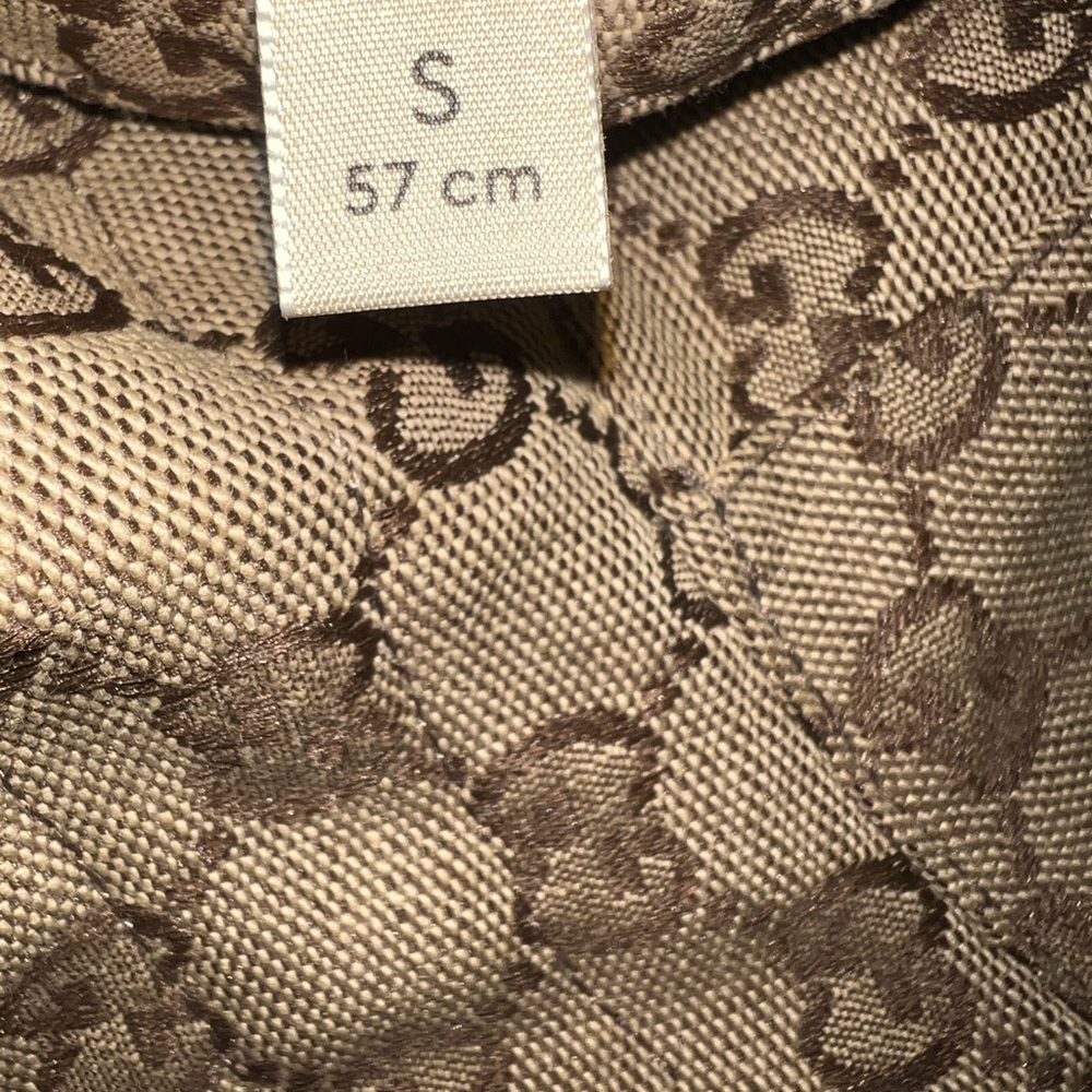 Authentic Gucci bucket hat - Picture 8 of 9